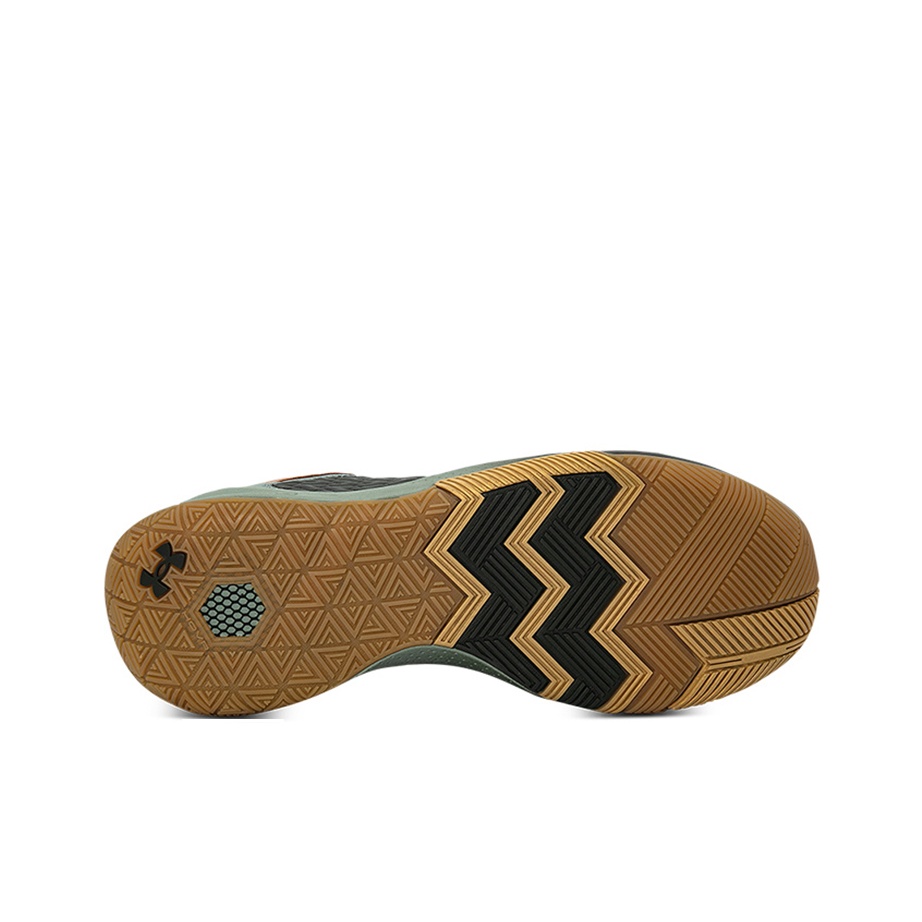 Chaussures de basket Under Arm - Men Shoes Under Armour avis et prix