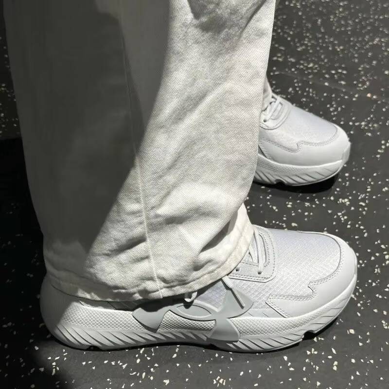 Nouvelles chaussures de sport  - Men Shoes Under Armour avis et prix
